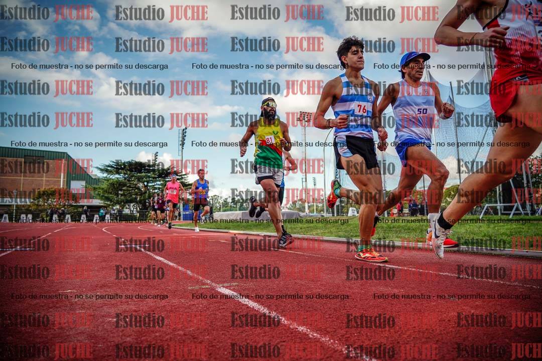 Fotos de los 3000 m llanos de varones