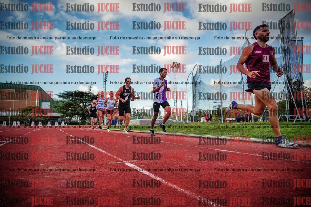 Fotos de los 3000 m llanos de varones
