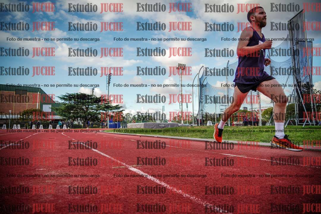 Fotos de los 3000 m llanos de varones