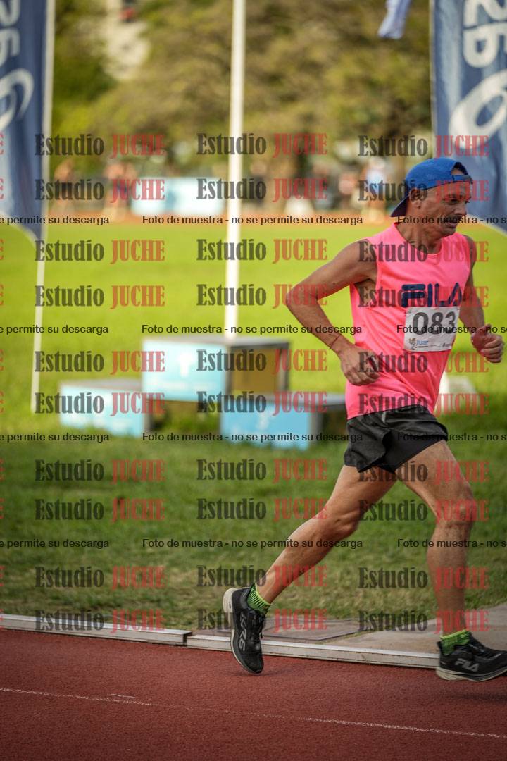 Fotos de los 3000 m llanos de varones