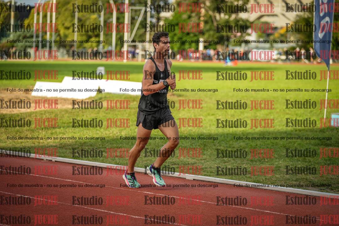 Fotos de los 3000 m llanos de varones