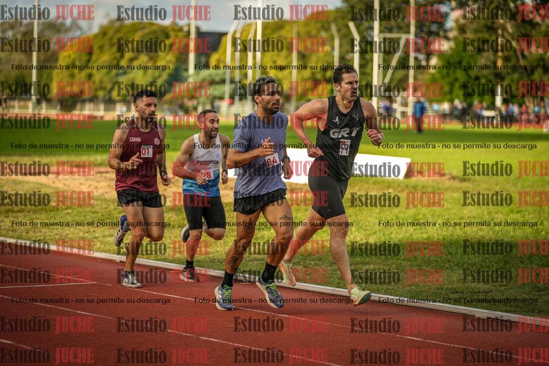 Fotos de los 3000 m llanos de varones