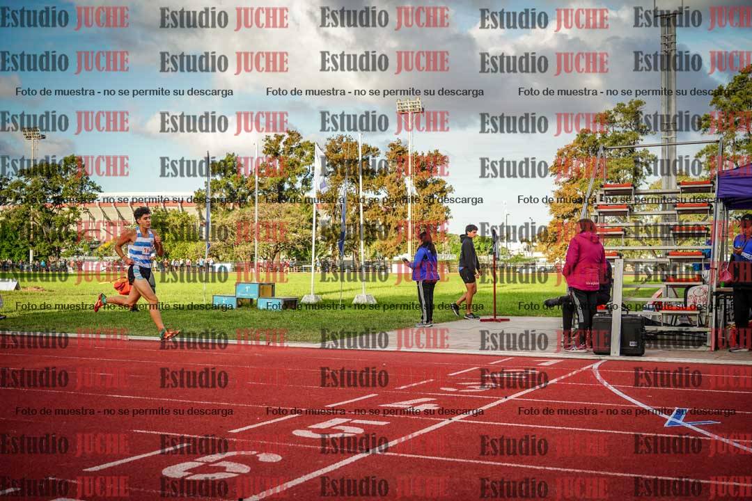 Fotos de los 3000 m llanos de varones