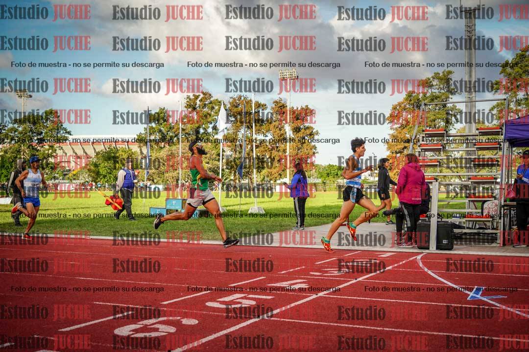 Fotos de los 3000 m llanos de varones