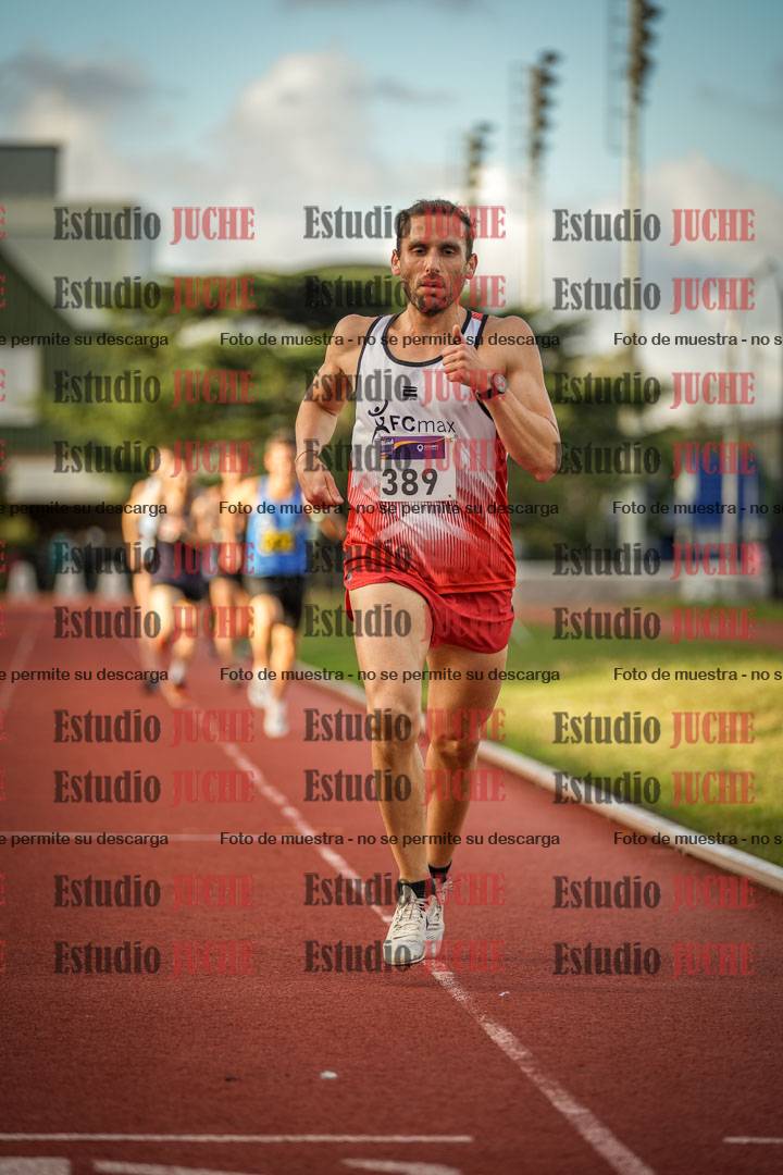 Fotos de los 3000 m llanos de varones