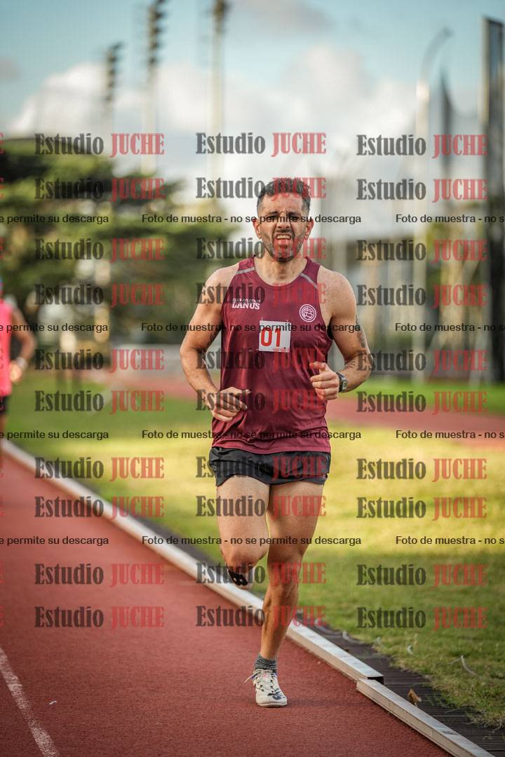 Fotos de los 3000 m llanos de varones