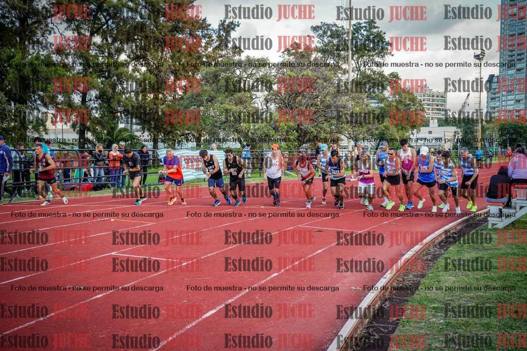 Fotos de los 3000 m llanos de varones