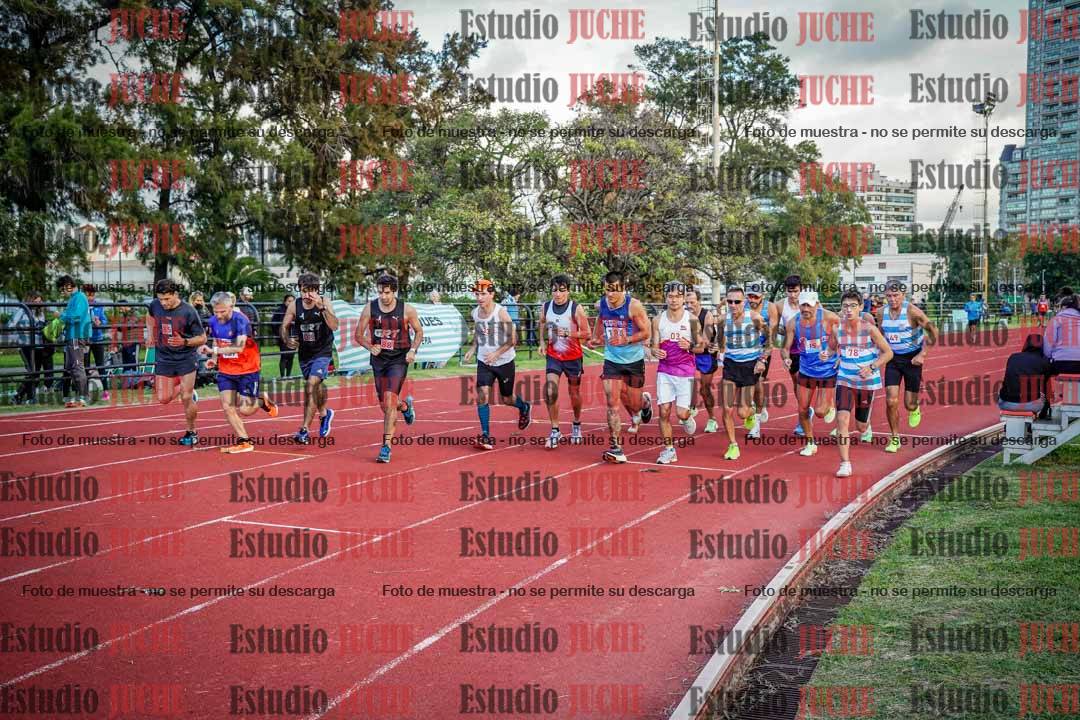 Fotos de los 3000 m llanos de varones