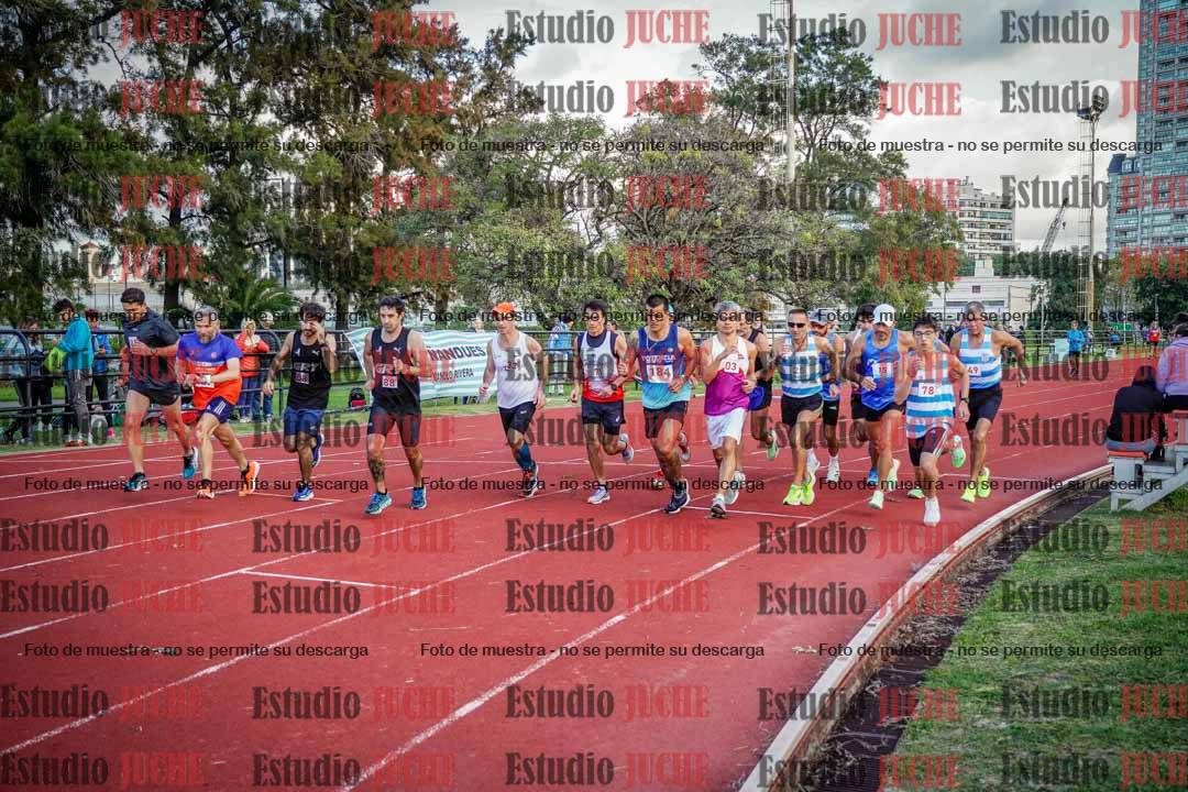 Fotos de los 3000 m llanos de varones