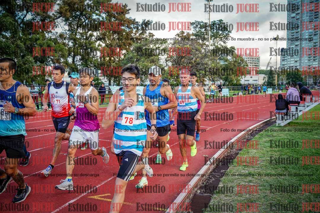 Fotos de los 3000 m llanos de varones