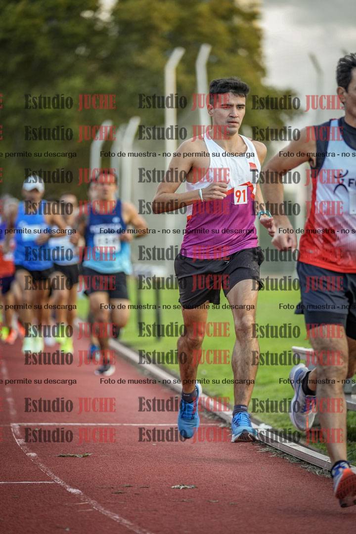 Fotos de los 3000 m llanos de varones