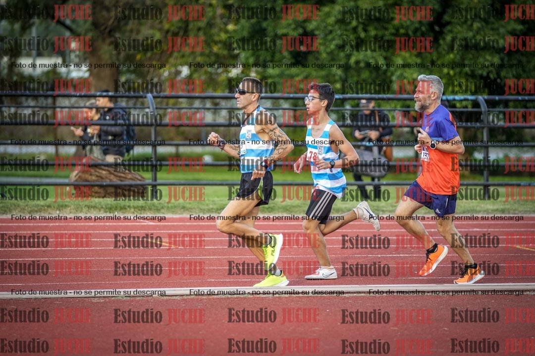 Fotos de los 3000 m llanos de varones