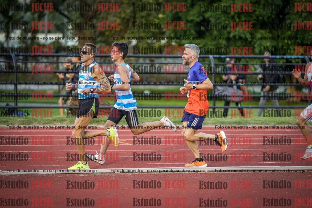 Fotos de los 3000 m llanos de varones