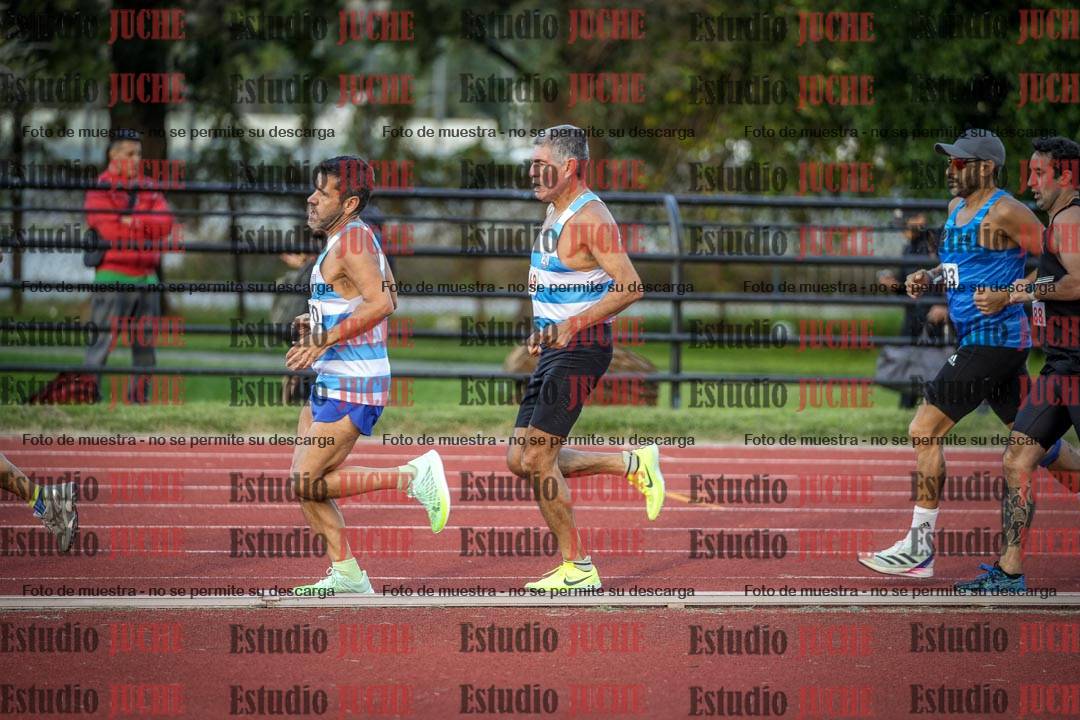 Fotos de los 3000 m llanos de varones