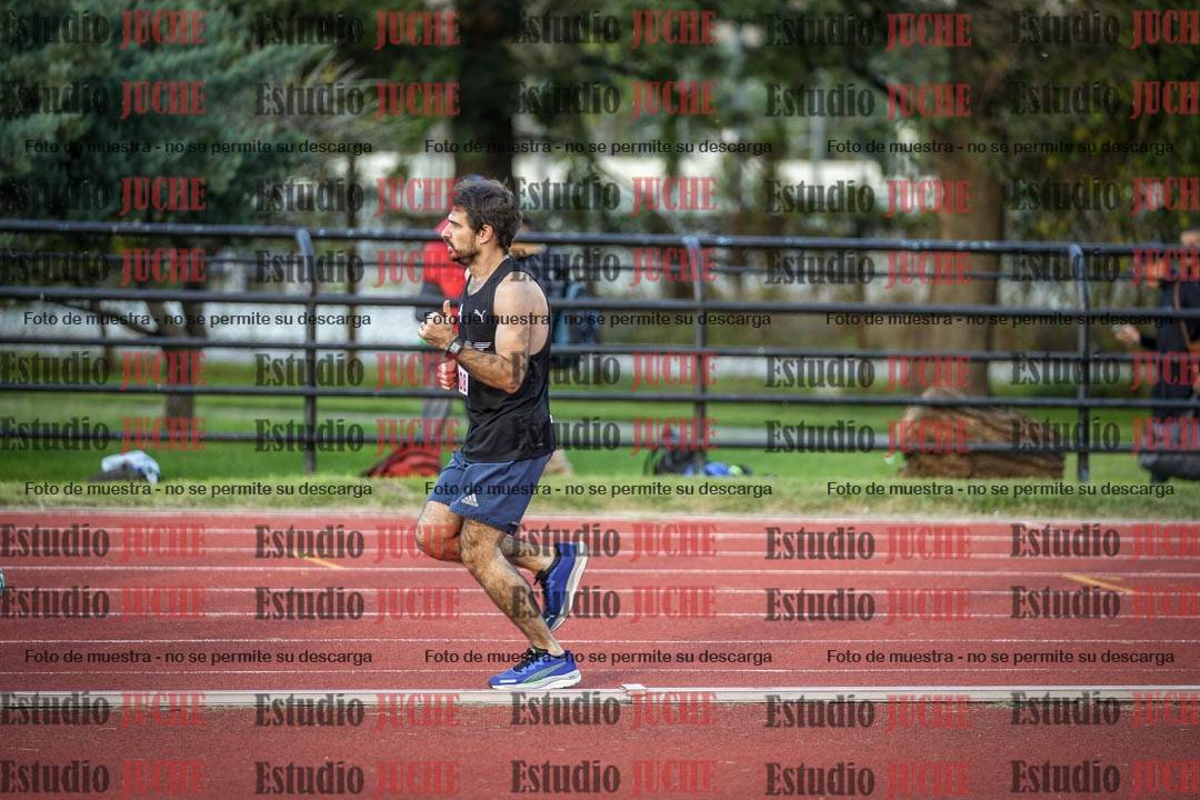 Fotos de los 3000 m llanos de varones