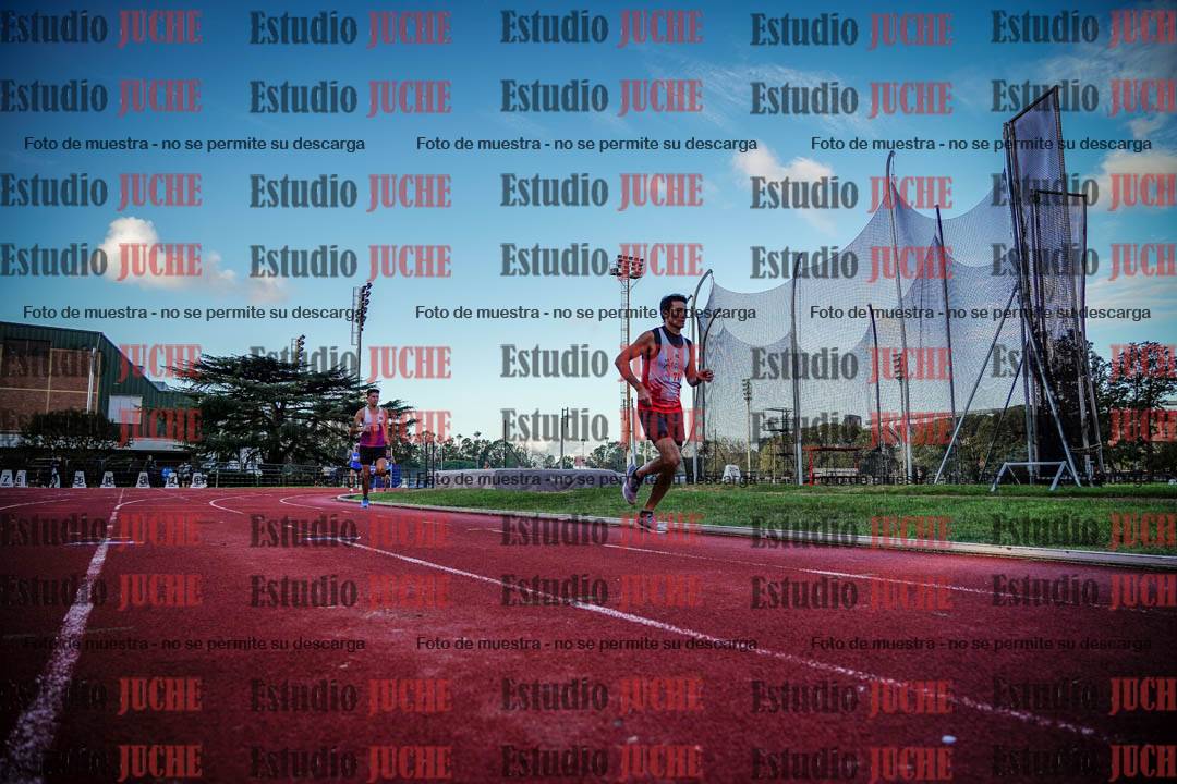 Fotos de los 3000 m llanos de varones