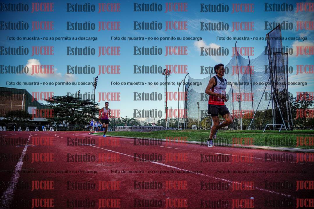 Fotos de los 3000 m llanos de varones