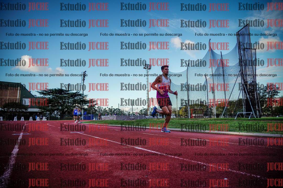 Fotos de los 3000 m llanos de varones