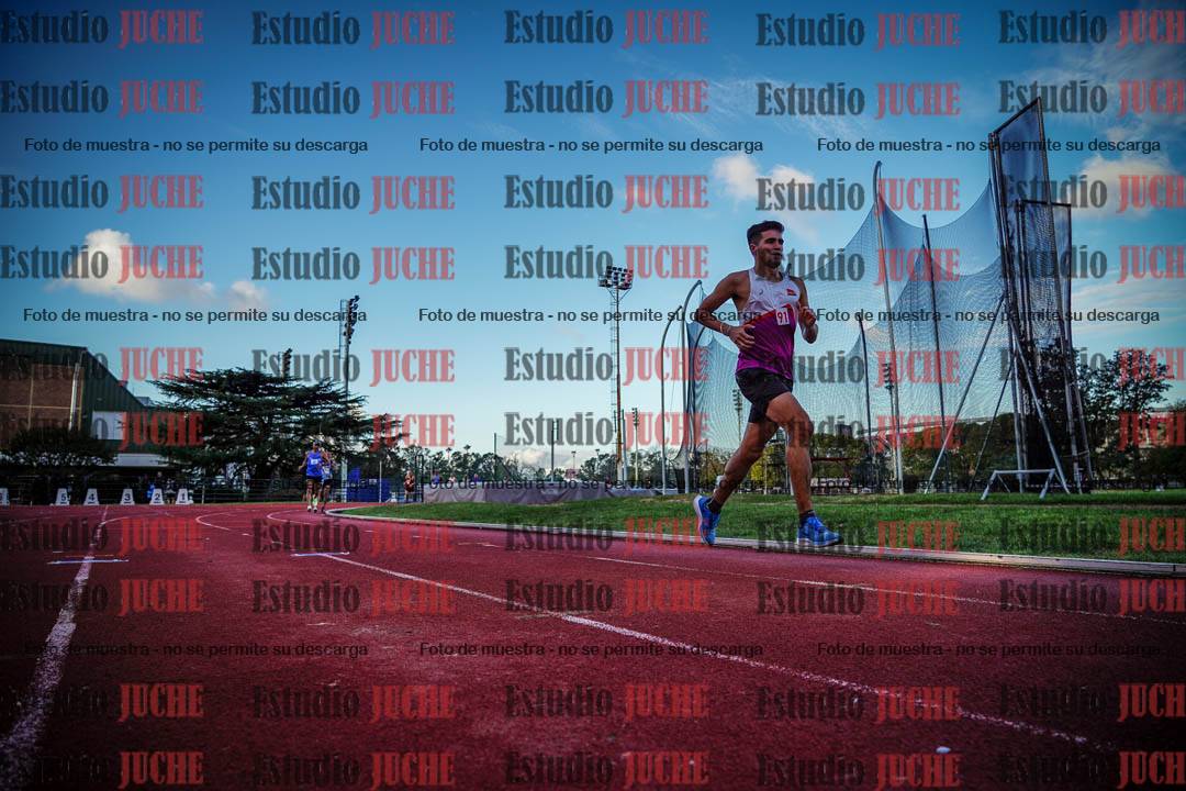 Fotos de los 3000 m llanos de varones