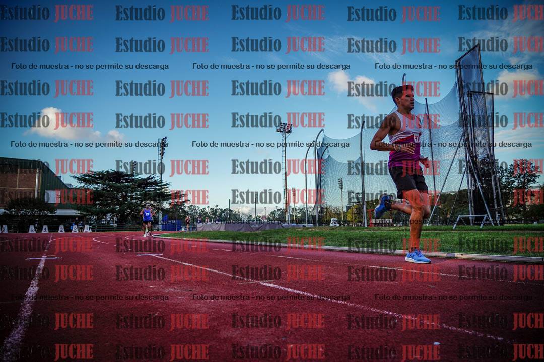 Fotos de los 3000 m llanos de varones