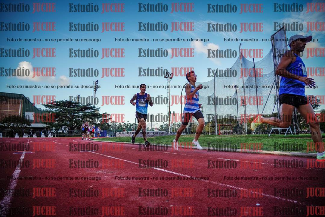 Fotos de los 3000 m llanos de varones