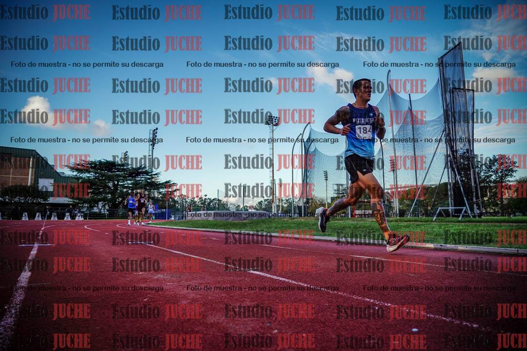 Fotos de los 3000 m llanos de varones