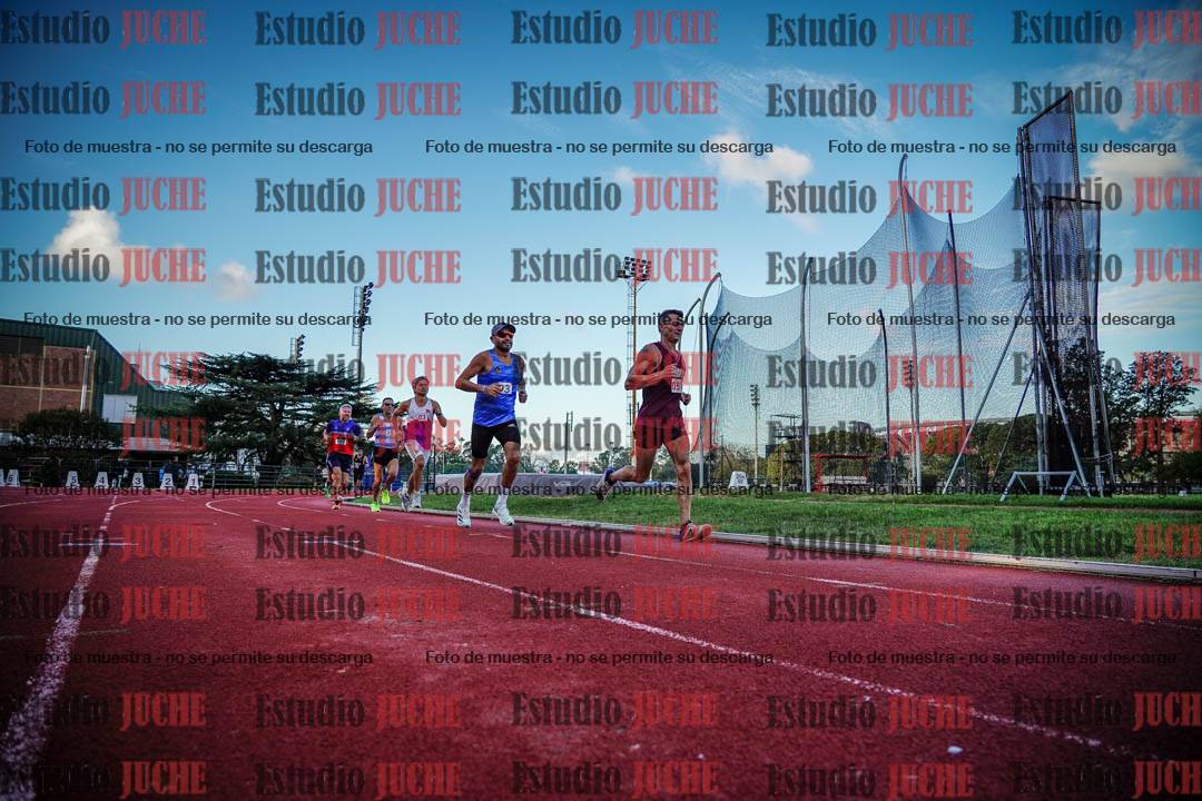Fotos de los 3000 m llanos de varones