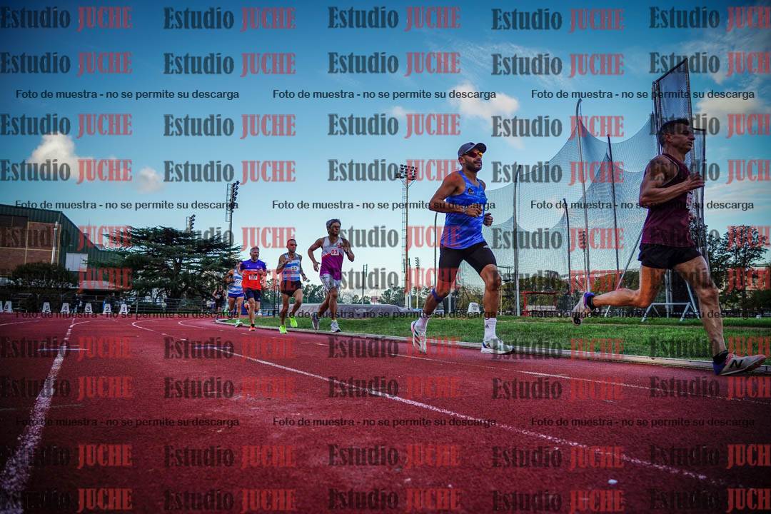 Fotos de los 3000 m llanos de varones