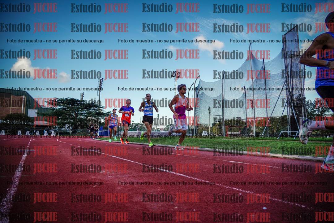 Fotos de los 3000 m llanos de varones