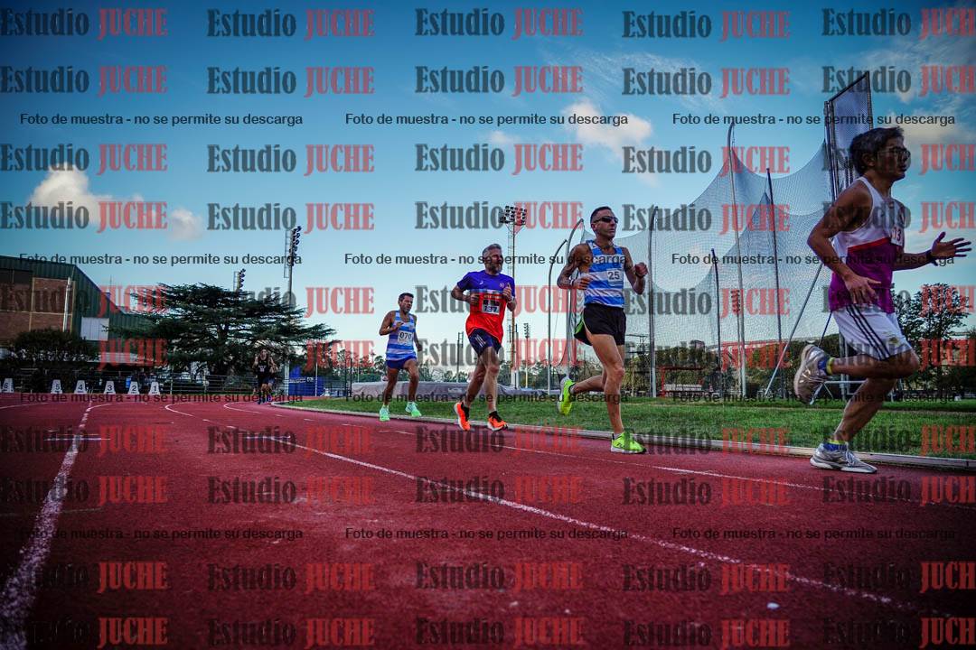 Fotos de los 3000 m llanos de varones