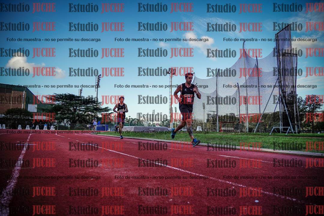 Fotos de los 3000 m llanos de varones