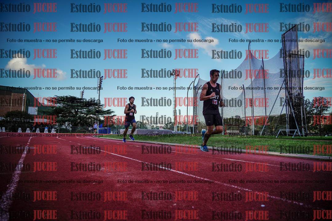 Fotos de los 3000 m llanos de varones