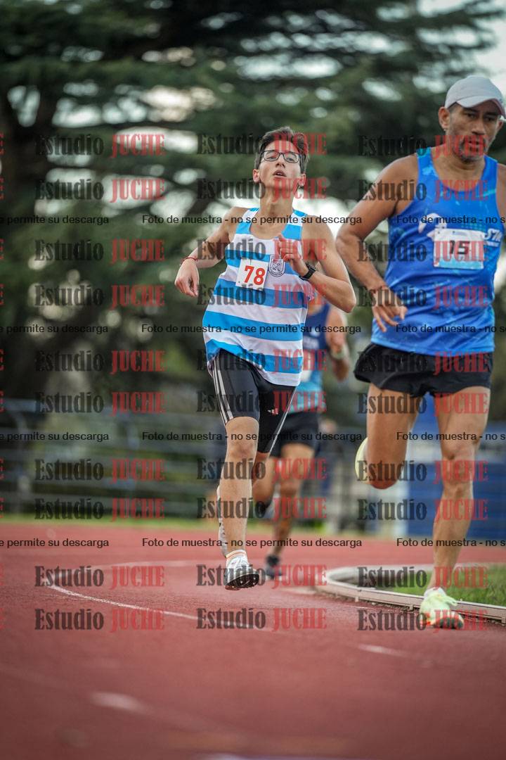 Fotos de los 3000 m llanos de varones