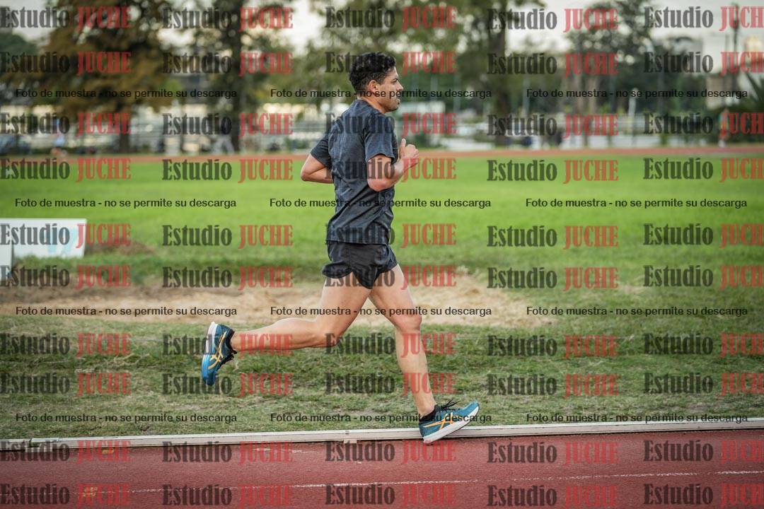 Fotos de los 3000 m llanos de varones