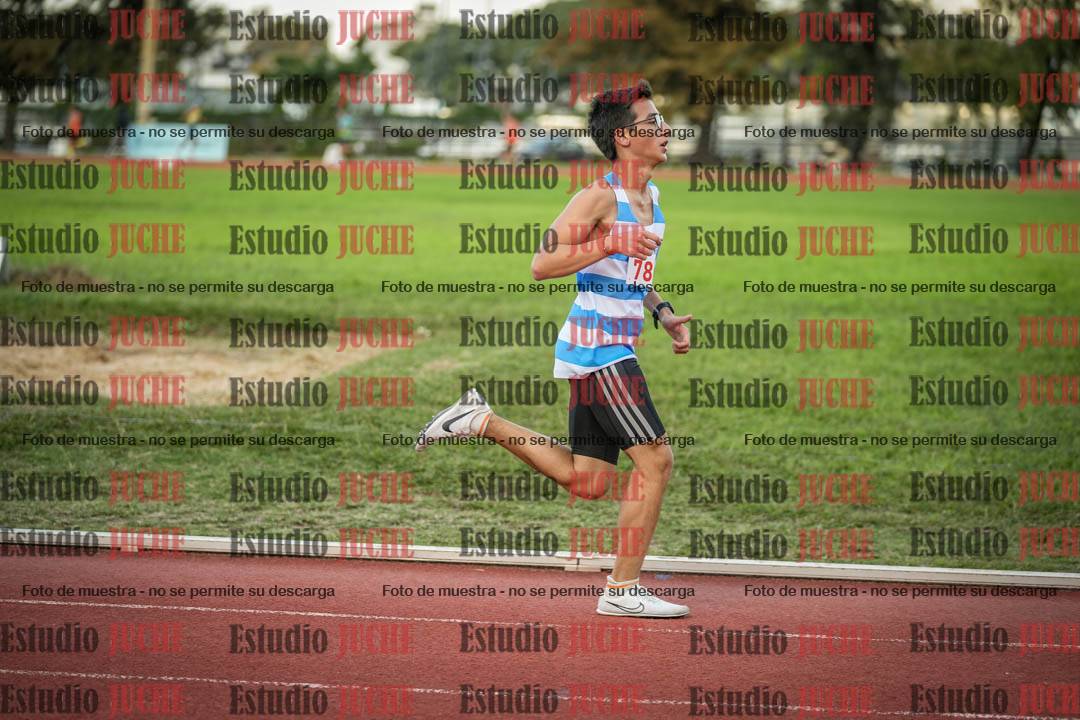 Fotos de los 3000 m llanos de varones