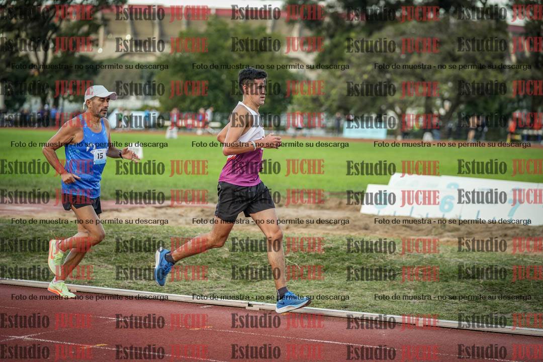Fotos de los 3000 m llanos de varones