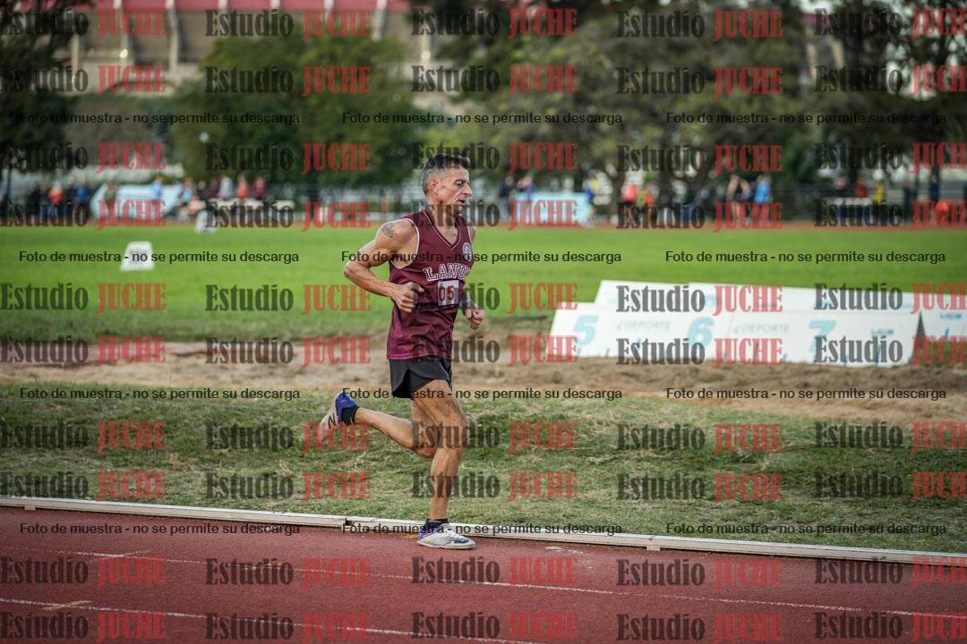 Fotos de los 3000 m llanos de varones