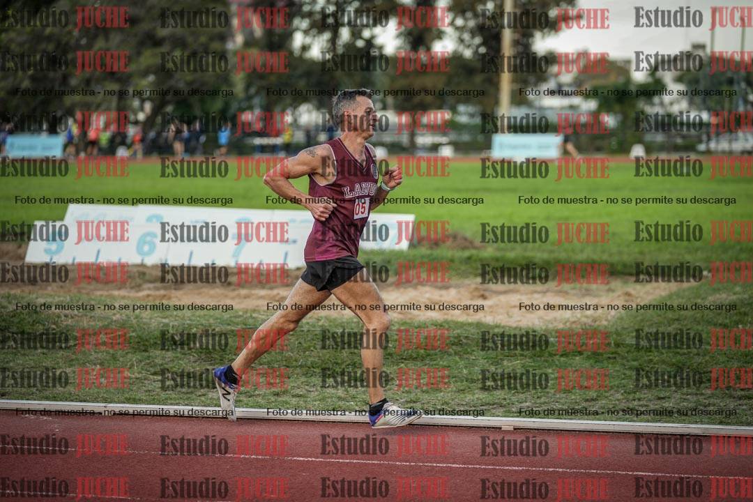 Fotos de los 3000 m llanos de varones