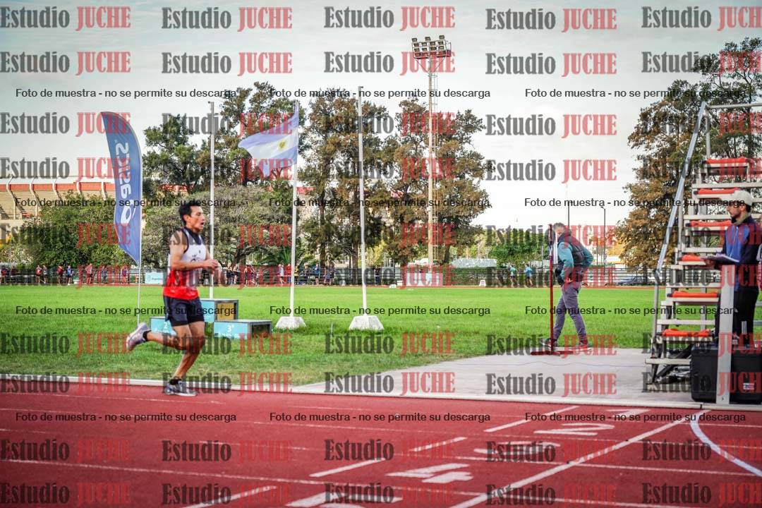 Fotos de los 3000 m llanos de varones