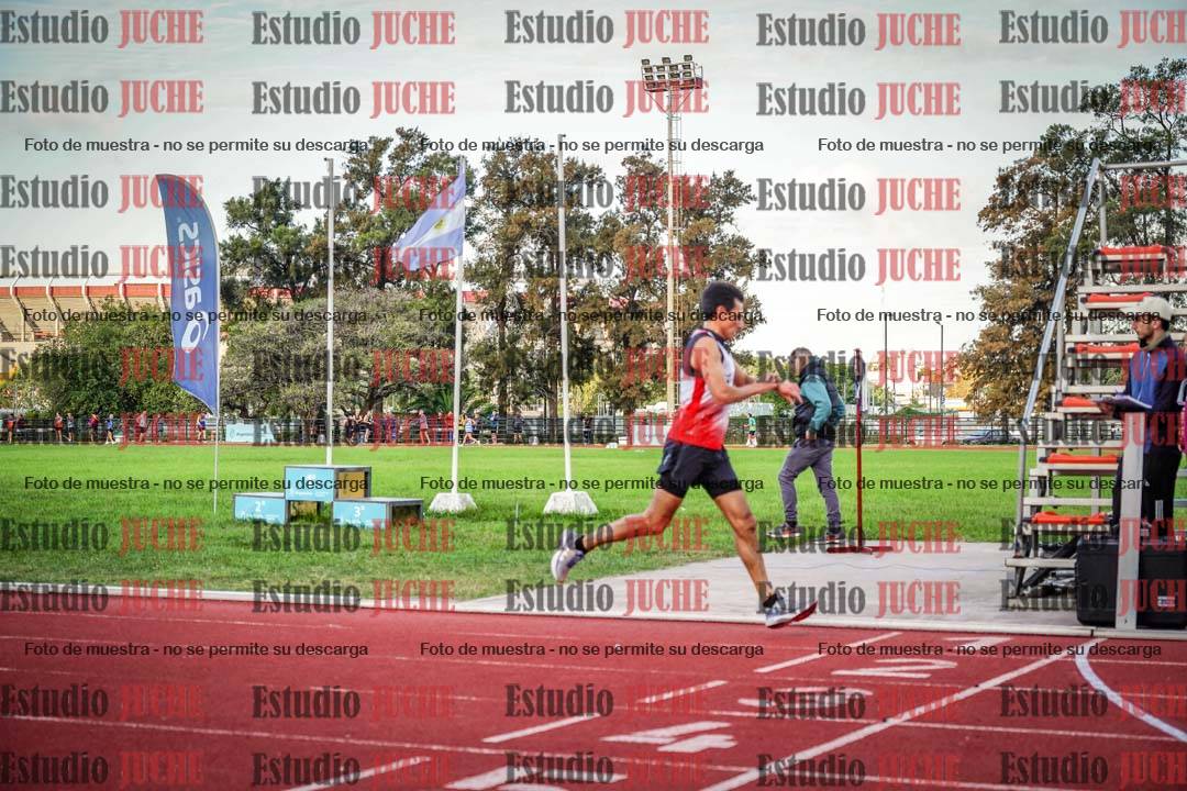 Fotos de los 3000 m llanos de varones