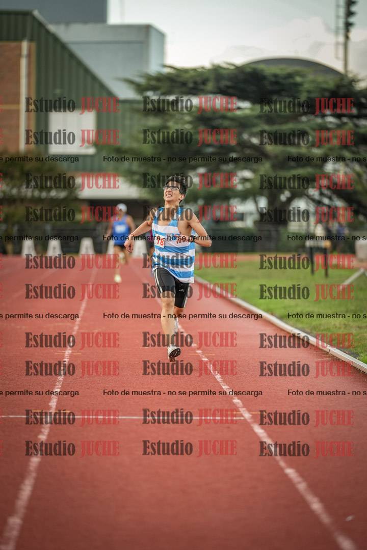 Fotos de los 3000 m llanos de varones