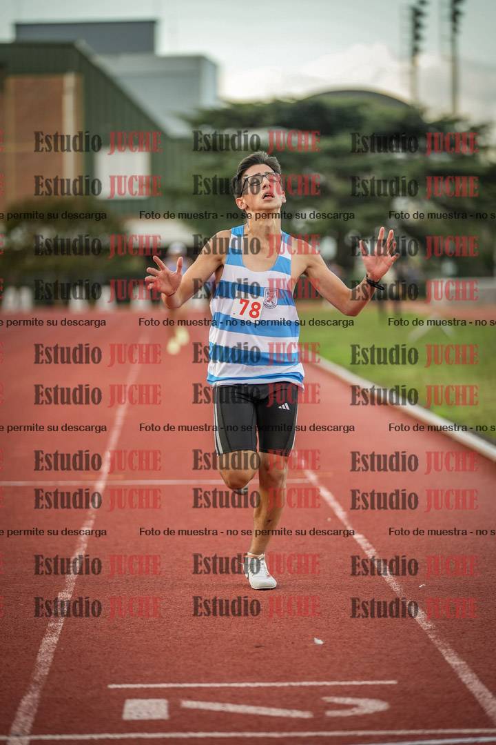 Fotos de los 3000 m llanos de varones