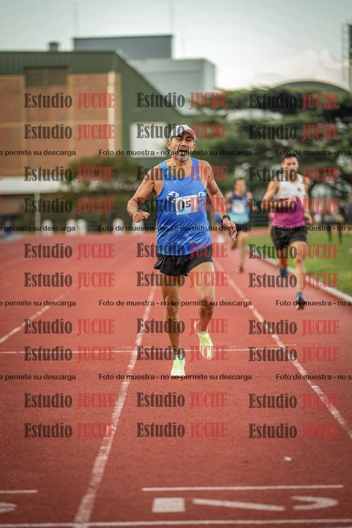 Fotos de los 3000 m llanos de varones