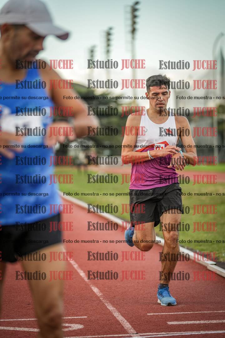 Fotos de los 3000 m llanos de varones