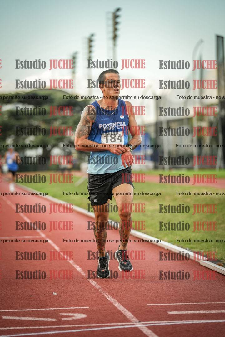 Fotos de los 3000 m llanos de varones