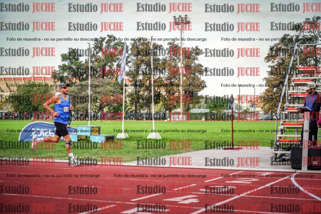 Fotos de los 3000 m llanos de varones