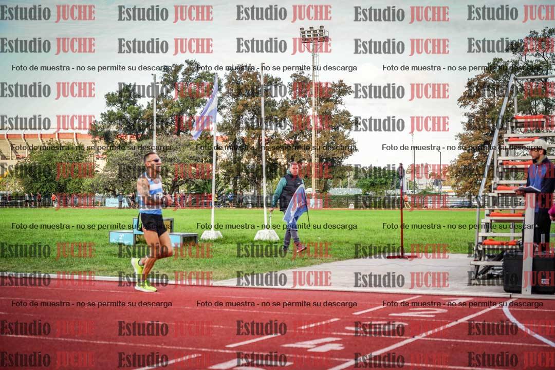 Fotos de los 3000 m llanos de varones