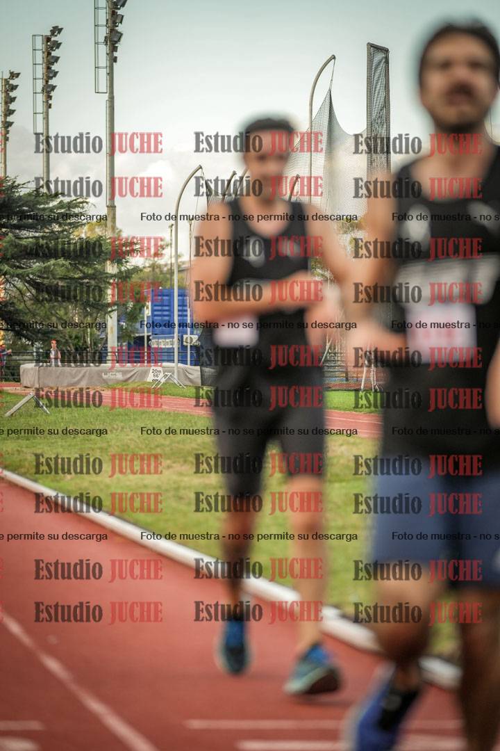 Fotos de los 3000 m llanos de varones