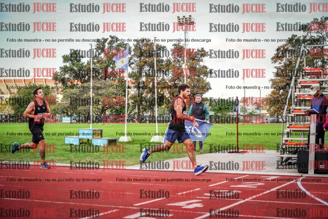 Fotos de los 3000 m llanos de varones