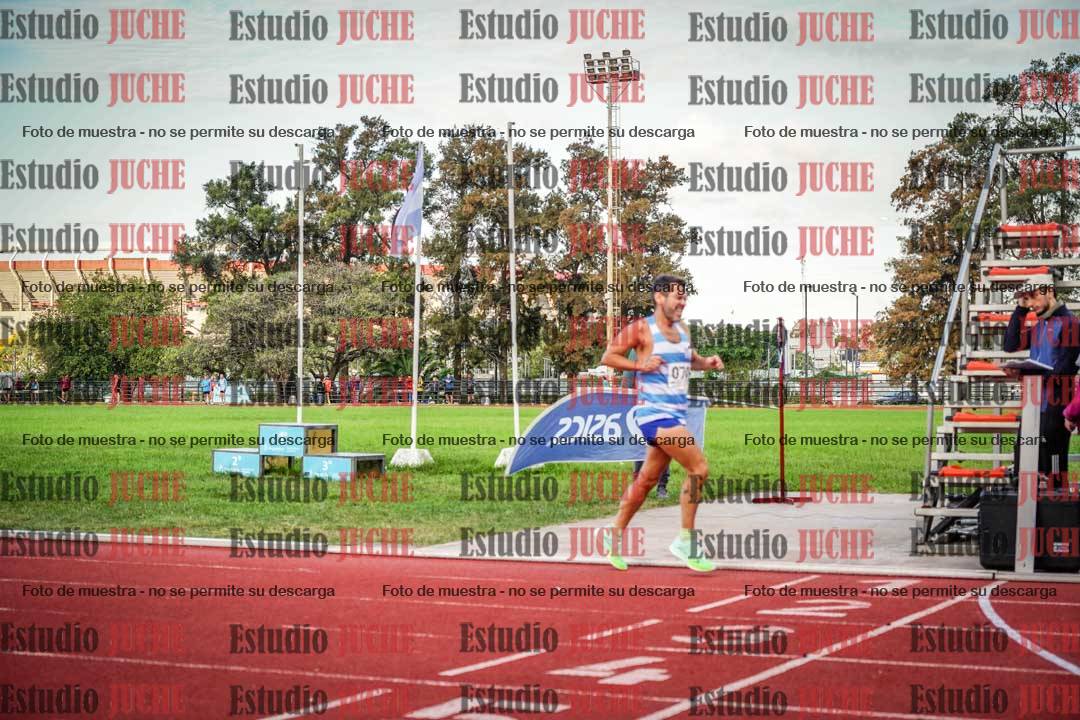 Fotos de los 3000 m llanos de varones